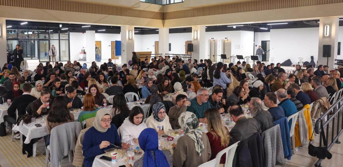 Maltepe Belediyesi İş Birliğiyle İftar Programı Gerçekleştirildi